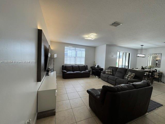 OAK HAMMOCK TOWNHOMES SUB - Residential