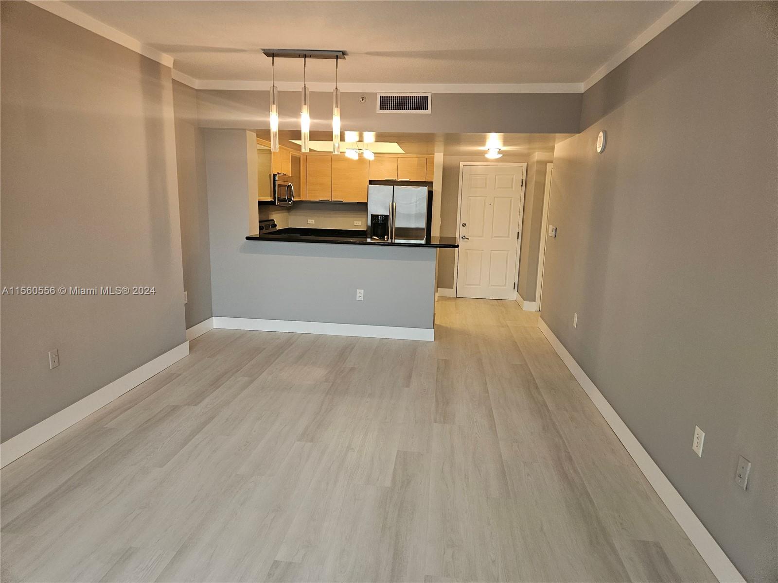 HOLLYWOOD STATION RES CON - Residential Lease