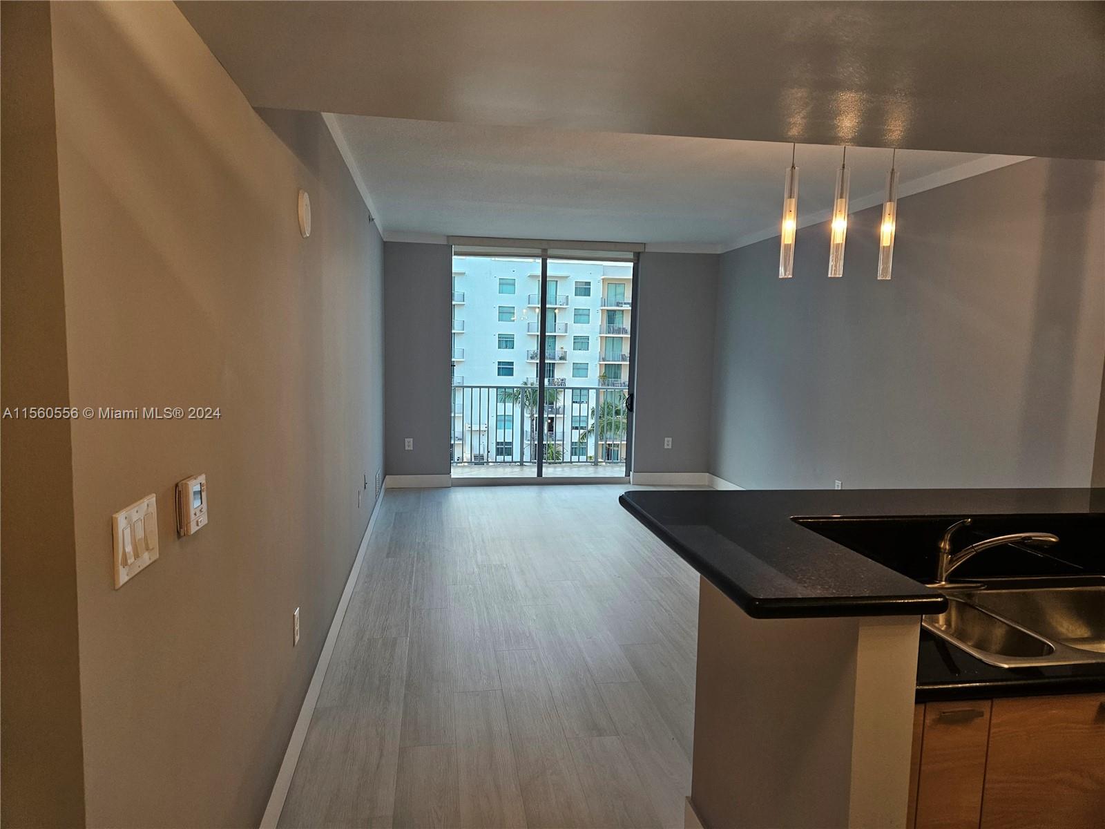 HOLLYWOOD STATION RES CON - Residential Lease