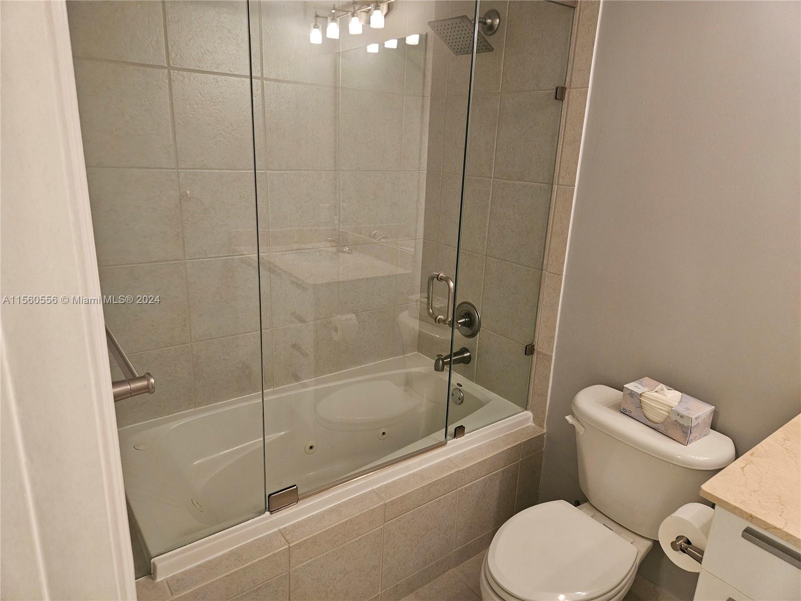HOLLYWOOD STATION RES CON - Residential Lease
