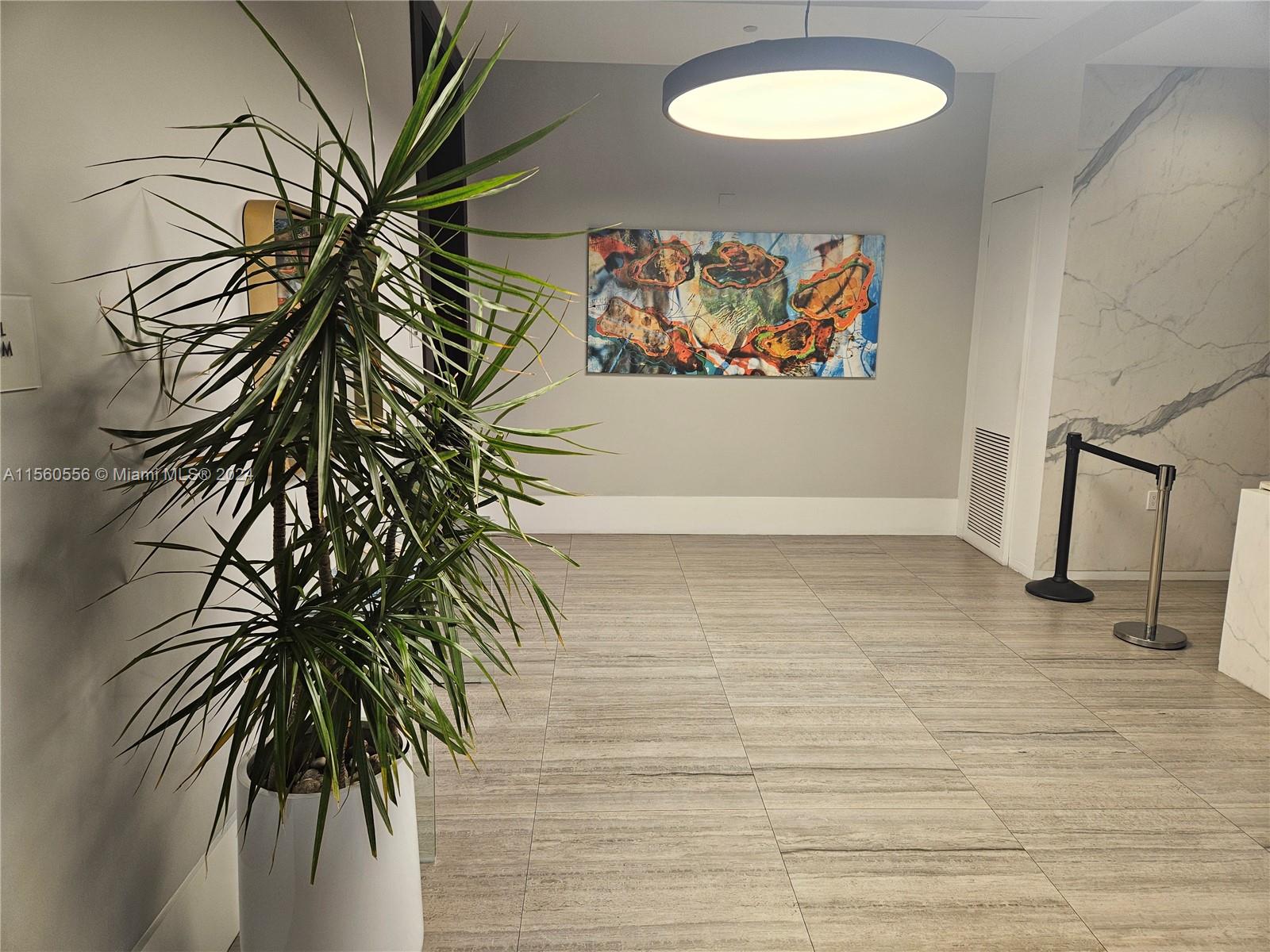 HOLLYWOOD STATION RES CON - Residential Lease