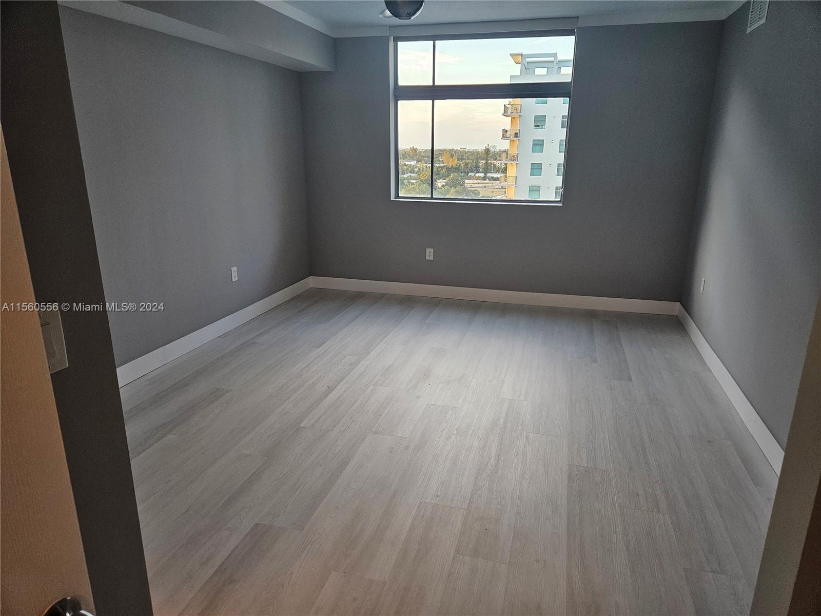 HOLLYWOOD STATION RES CON - Residential Lease