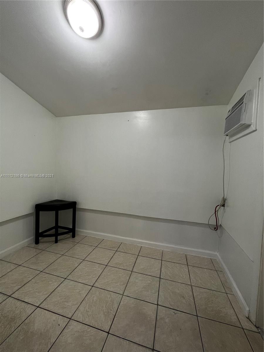 HENRY FORD SUB NO 1 - Residential Lease