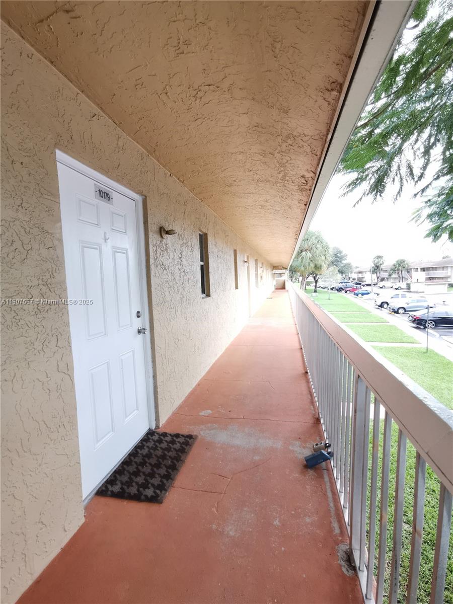 LAKEWOOD VILLAGE - Residential Lease