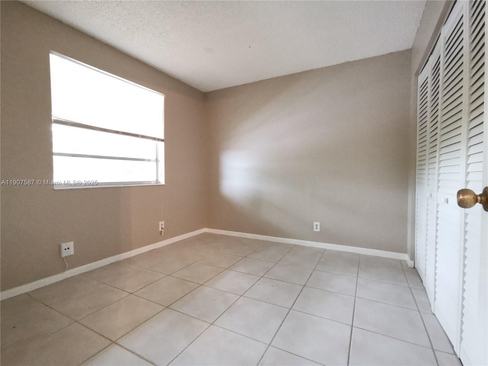 LAKEWOOD VILLAGE - Residential Lease