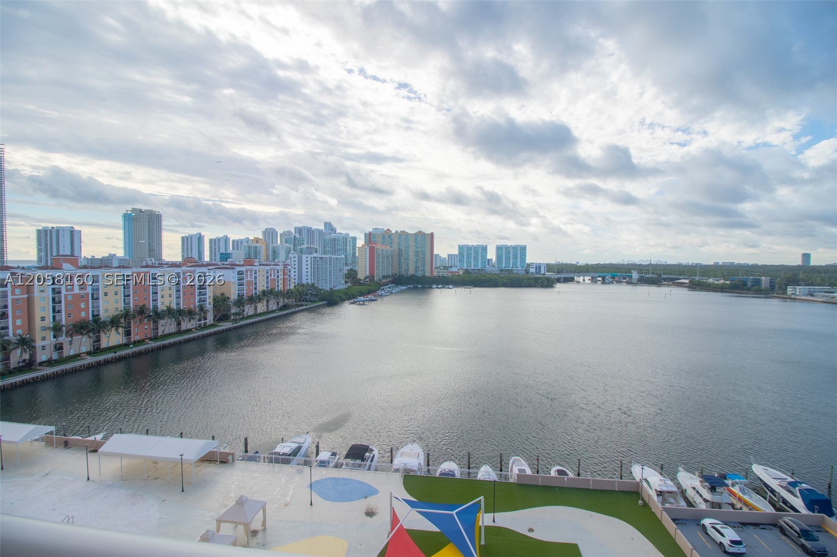 WINSTON TOWERS 100 CONDO - Residential