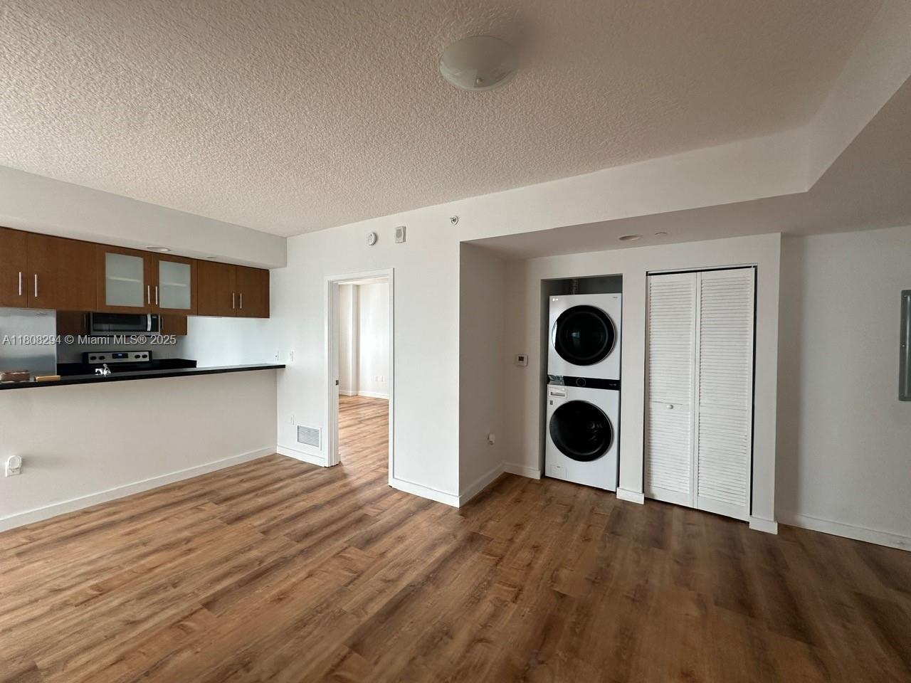 23 BISCAYNE BAY CONDO - Residential Lease