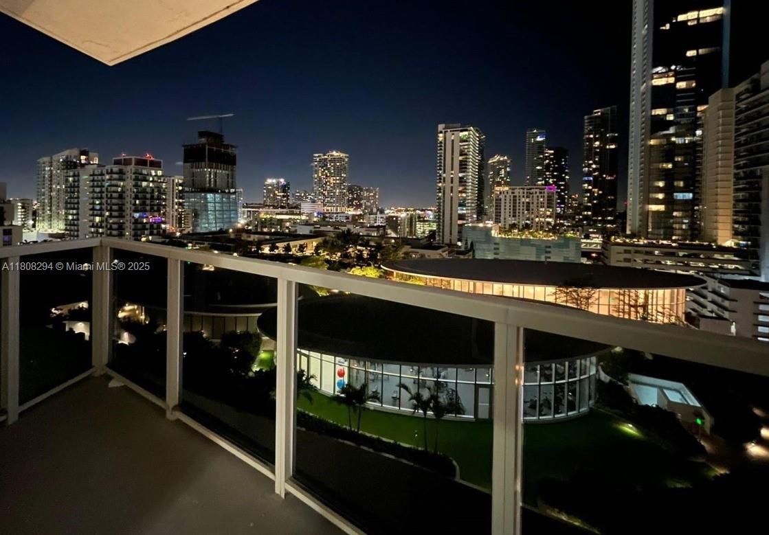23 BISCAYNE BAY CONDO - Residential Lease