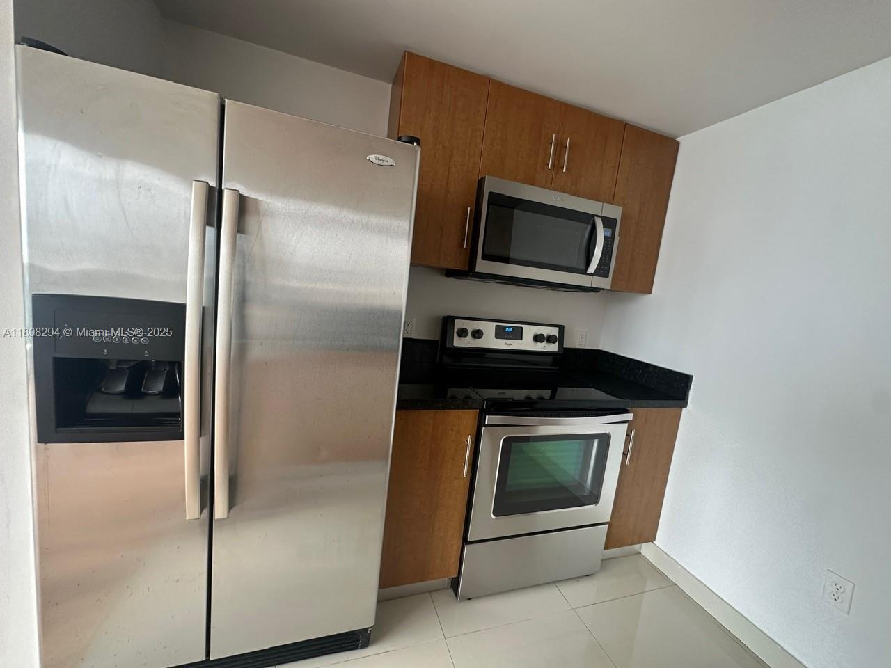 23 BISCAYNE BAY CONDO - Residential Lease