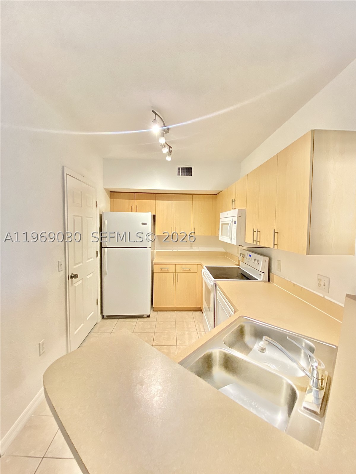 BELMONT AT NORTH LAUDERDA - Residential