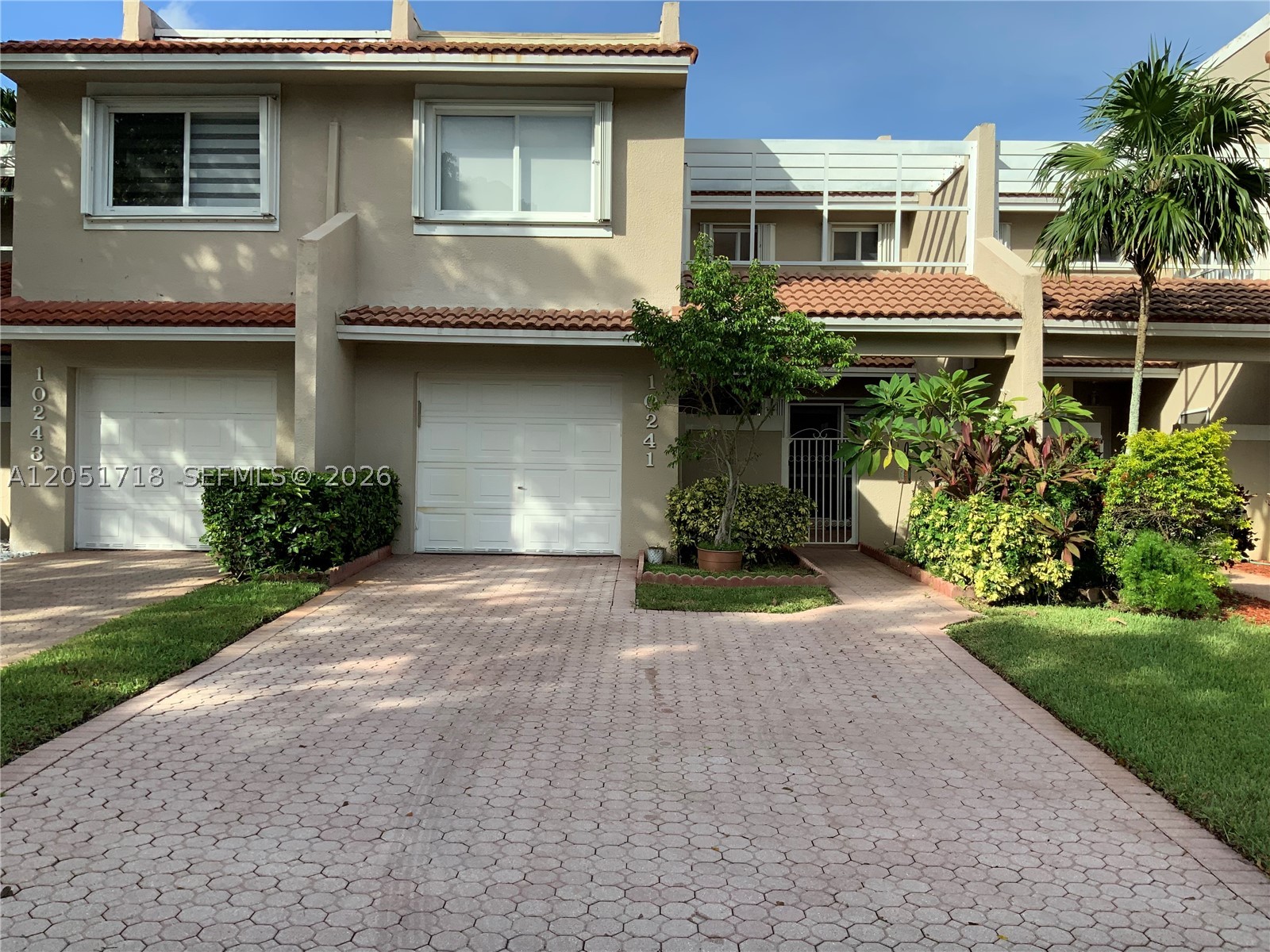 DORAL GREENS - Residential Lease