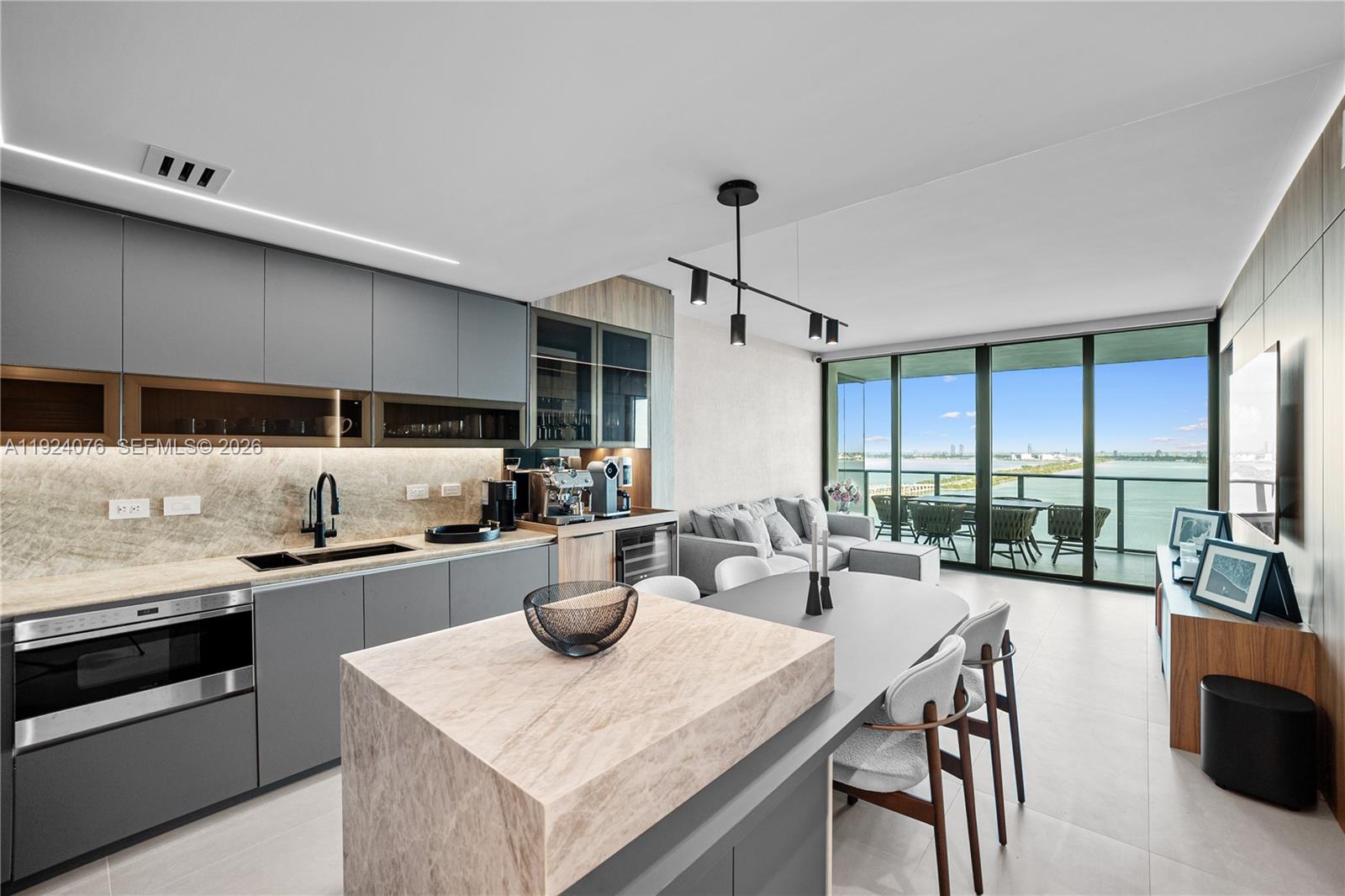 ONE PARAISO CONDO - Residential
