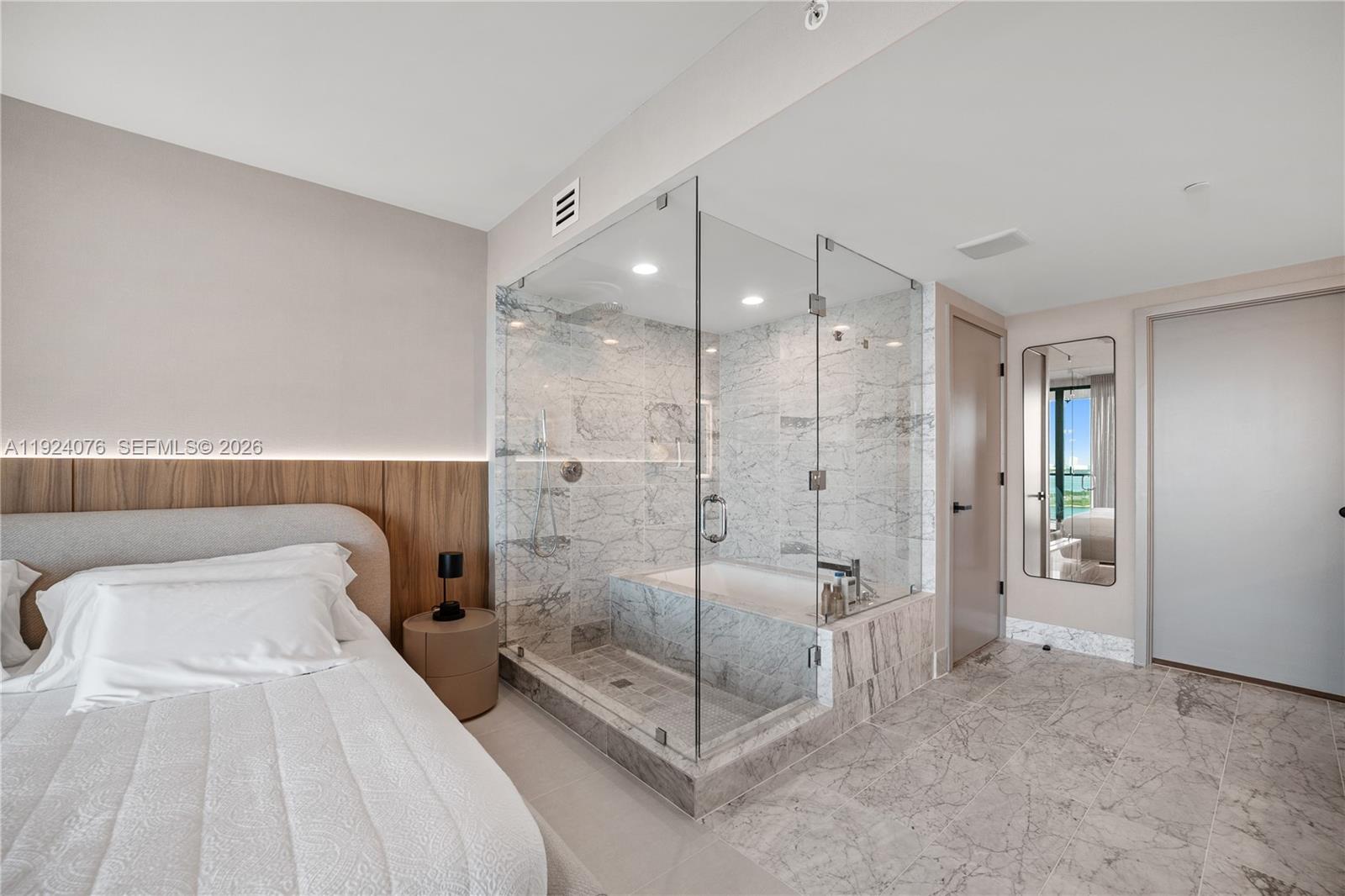 ONE PARAISO CONDO - Residential