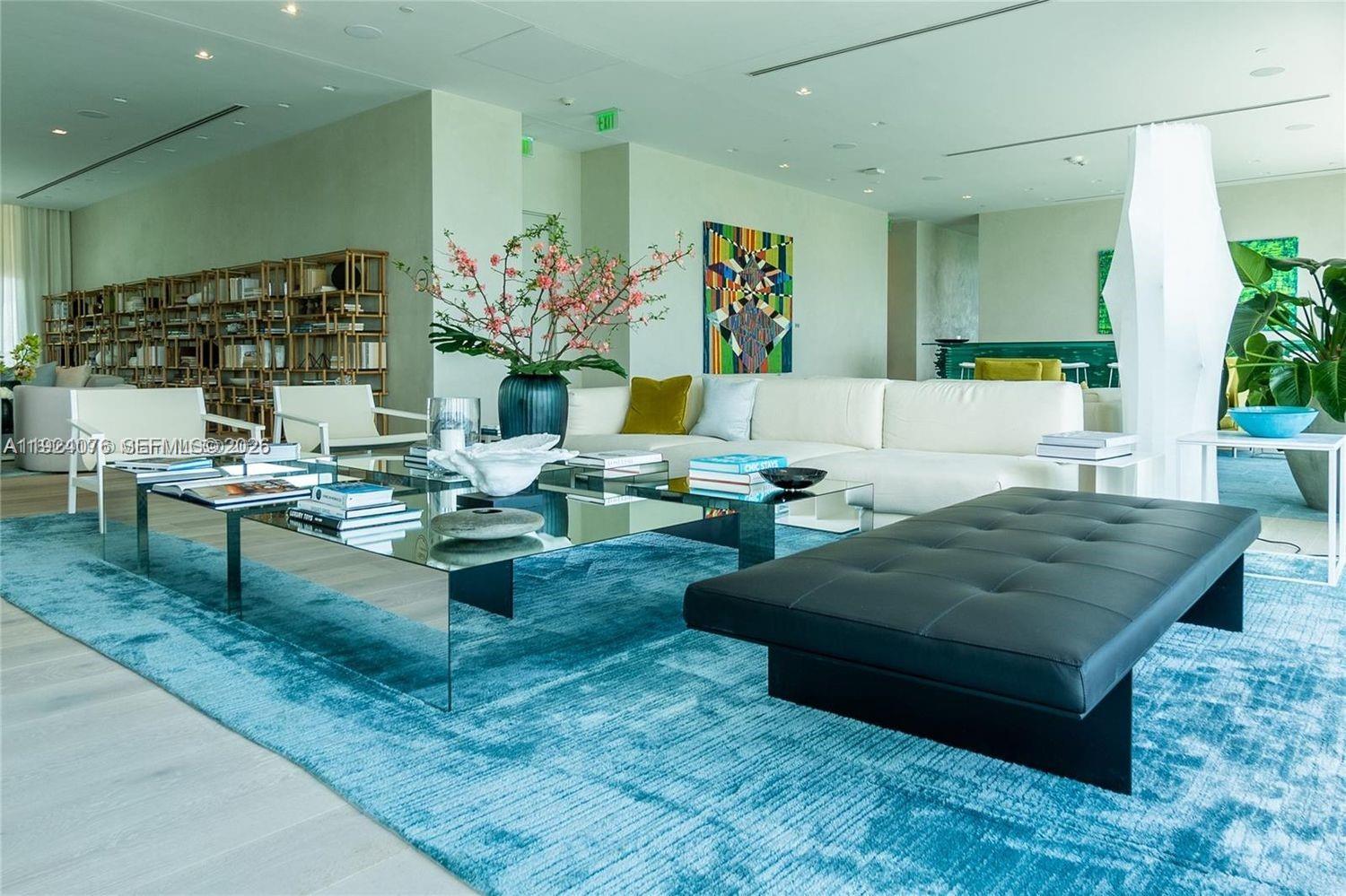 ONE PARAISO CONDO - Residential