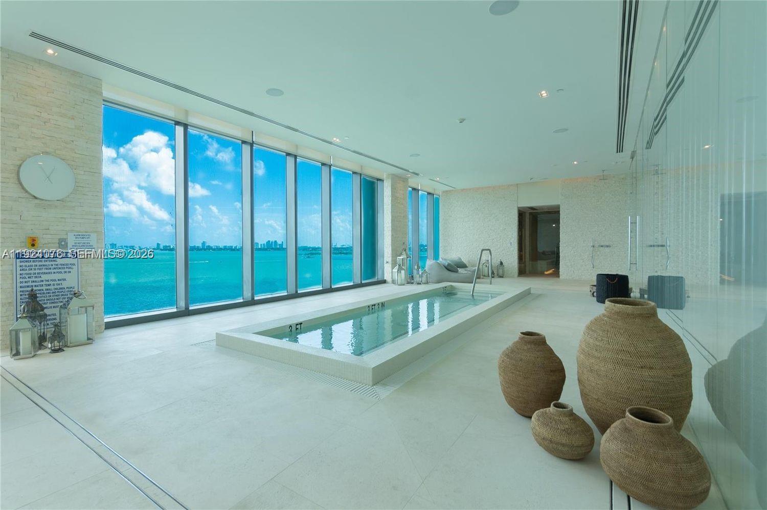 ONE PARAISO CONDO - Residential