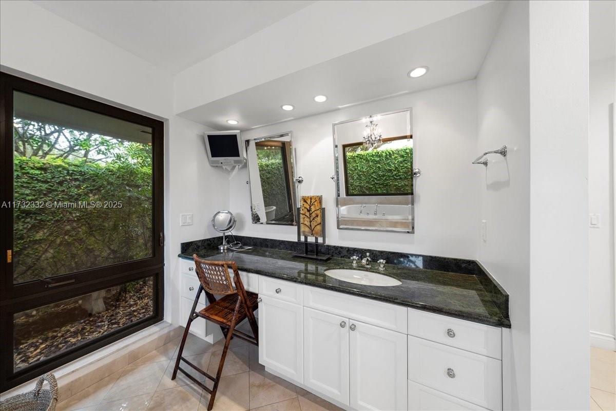 PINECREST GROVE - Residential