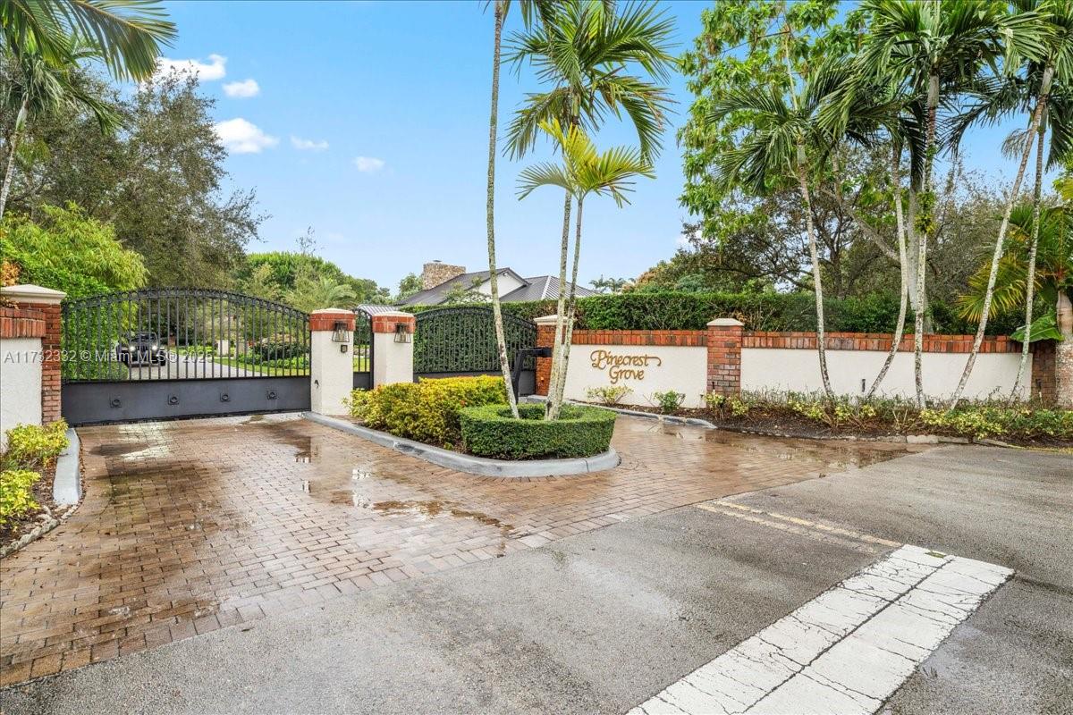 PINECREST GROVE - Residential