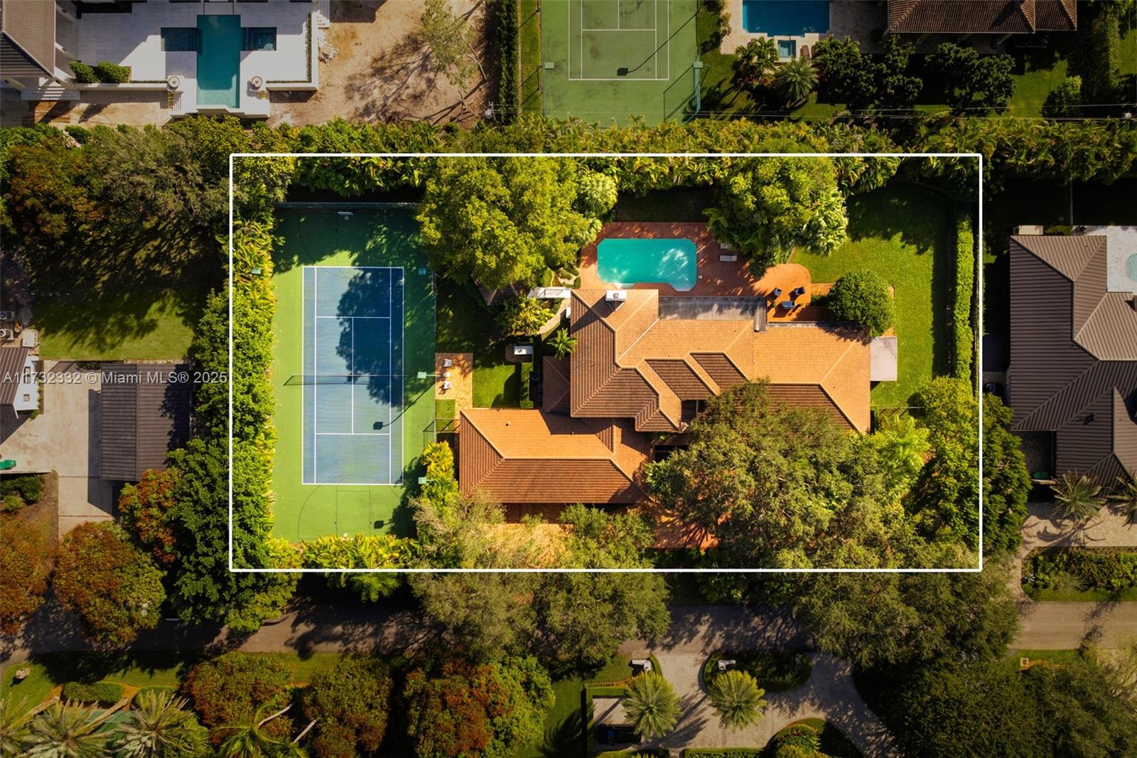 PINECREST GROVE - Residential