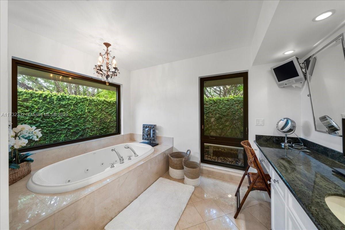 PINECREST GROVE - Residential
