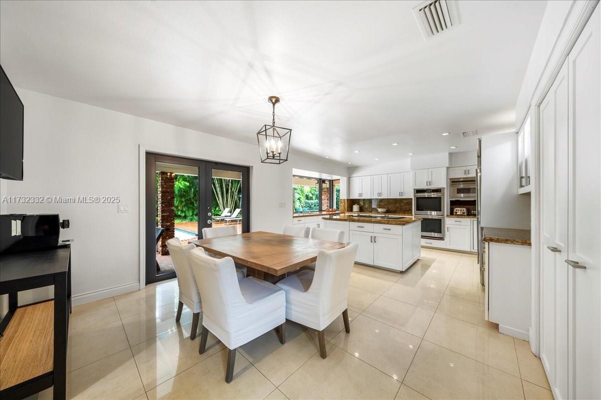 PINECREST GROVE - Residential