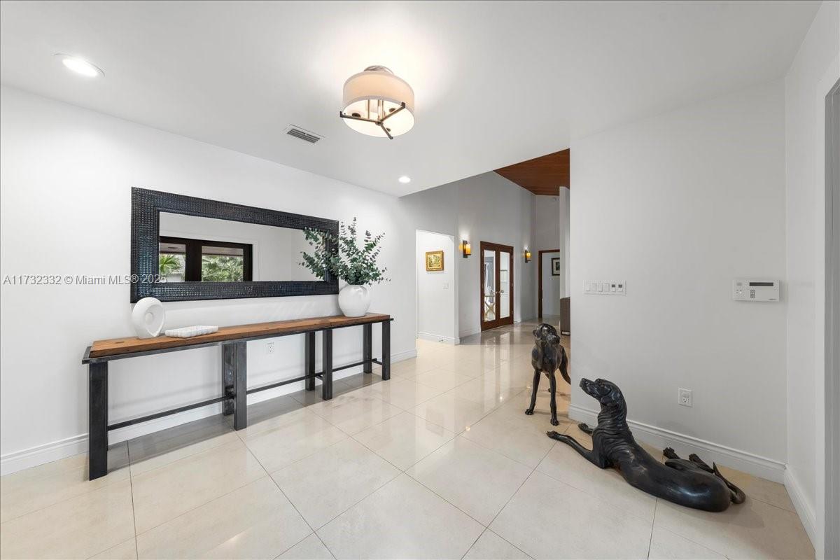 PINECREST GROVE - Residential