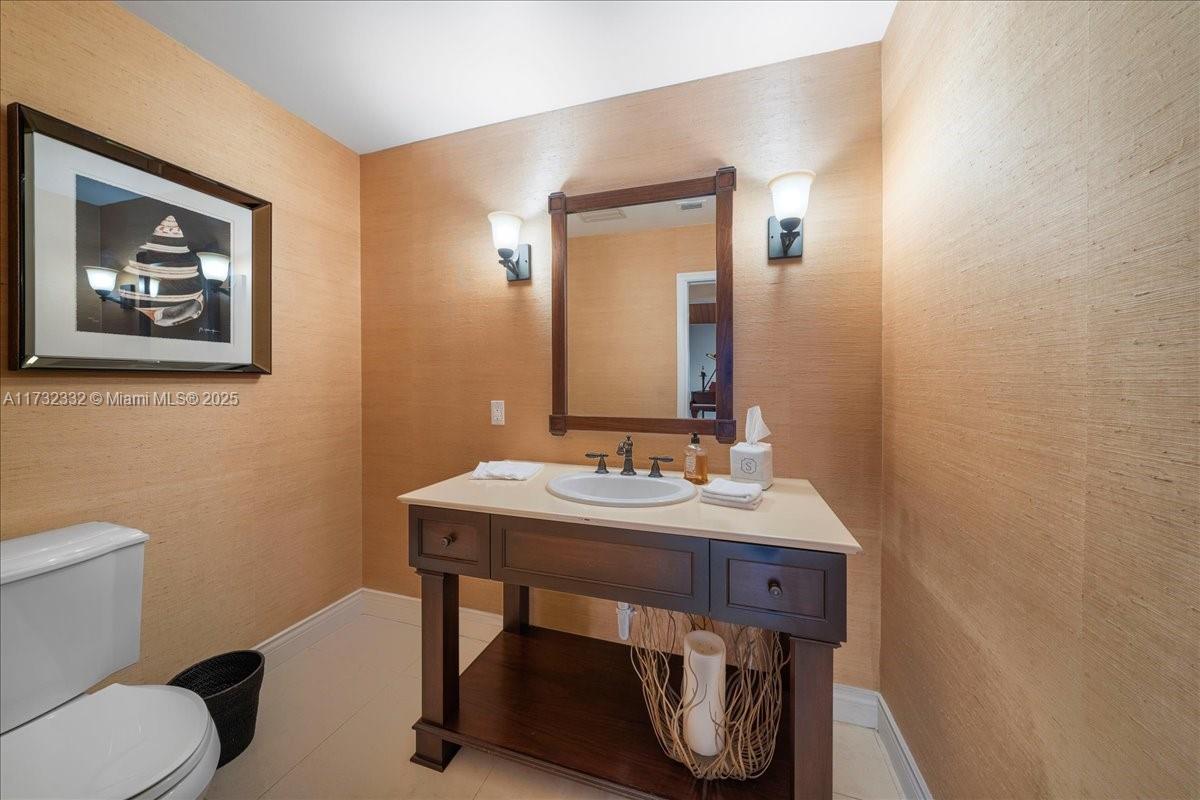 PINECREST GROVE - Residential