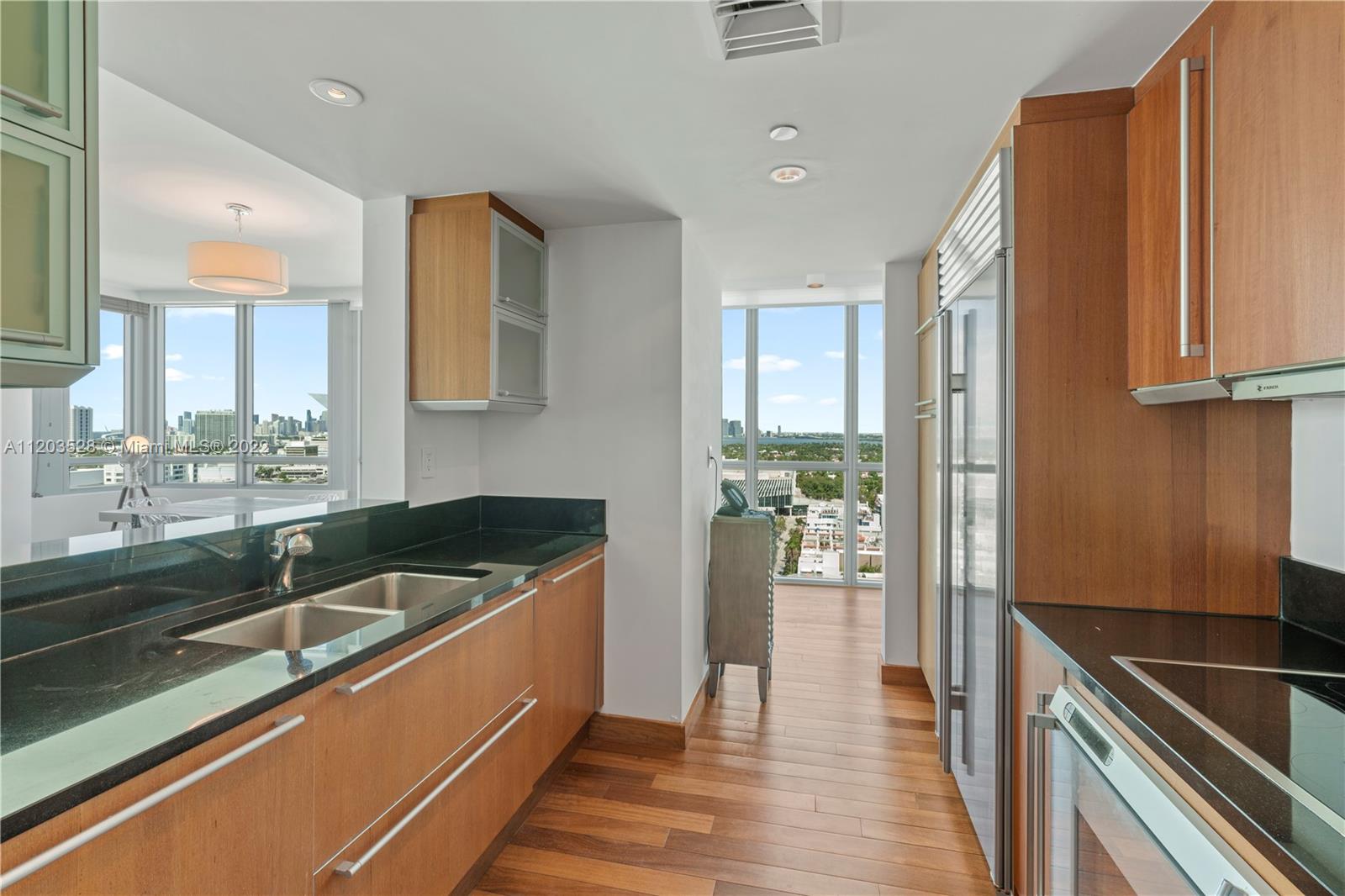 SETAI RESORT & RESIDENCES - Residential Lease