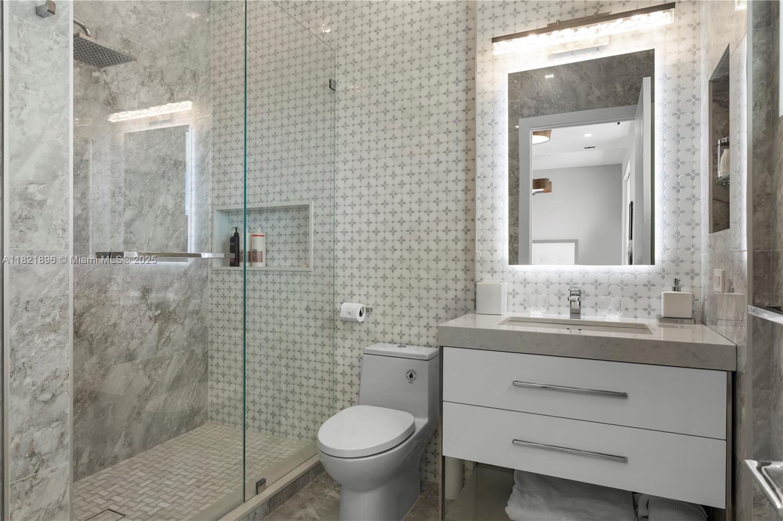 BELLAMARE @ WILLIAMS ISLA - Residential