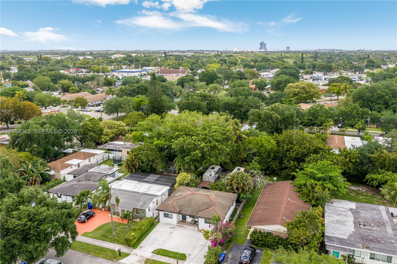 HOLLYWOOD BEACH GARDENS - Residential