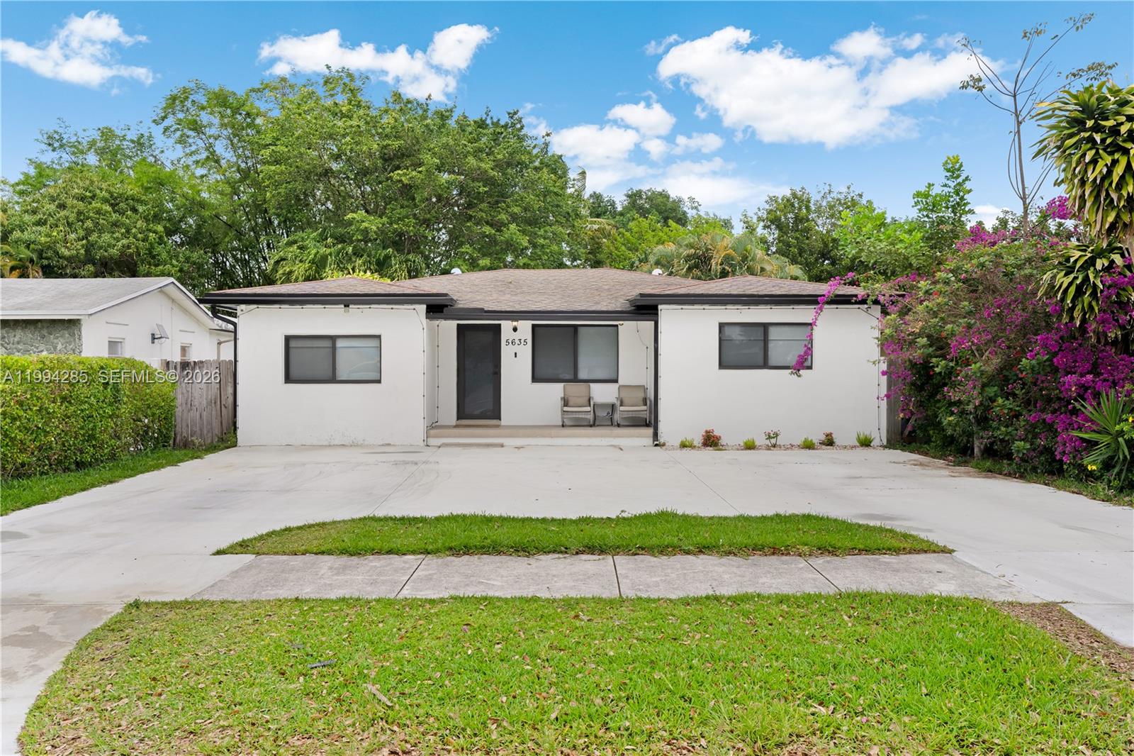 Priced to MOVE FAST-below
 market for an income- producing property with this scale.
This will not last.
HIGH DEMAND. The main house gets $2,900.00/month. The one-bedroom apartment, with bathroom and a lot of space, could go for 1,600.00, and two RVs make the rest in this RM9 zoning -flexible use in a high demand area close to Hard Rock Cafe and 441, Turnpike, makes this property an authentic CASH FLOW machine with upside you can capture immediately.