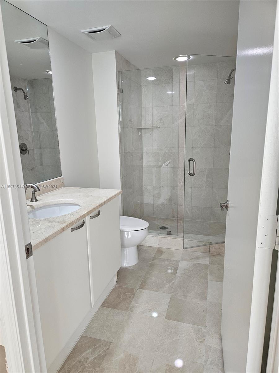 THE PENINSULA II CONDO - Residential Lease