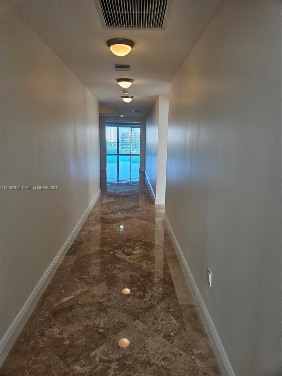 THE PENINSULA II CONDO - Residential Lease