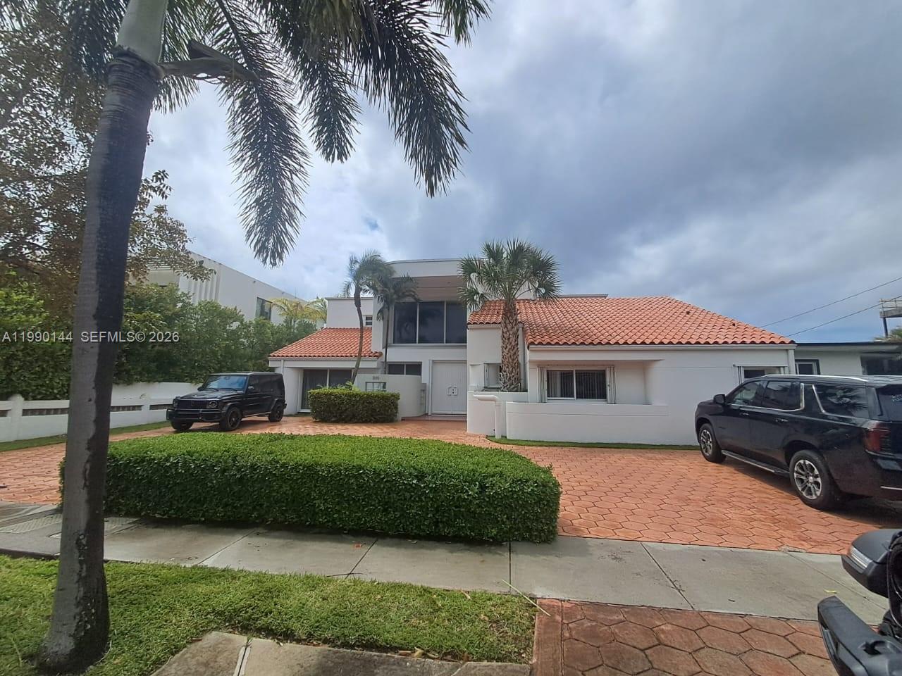 BISCAYNE POINT - Residential