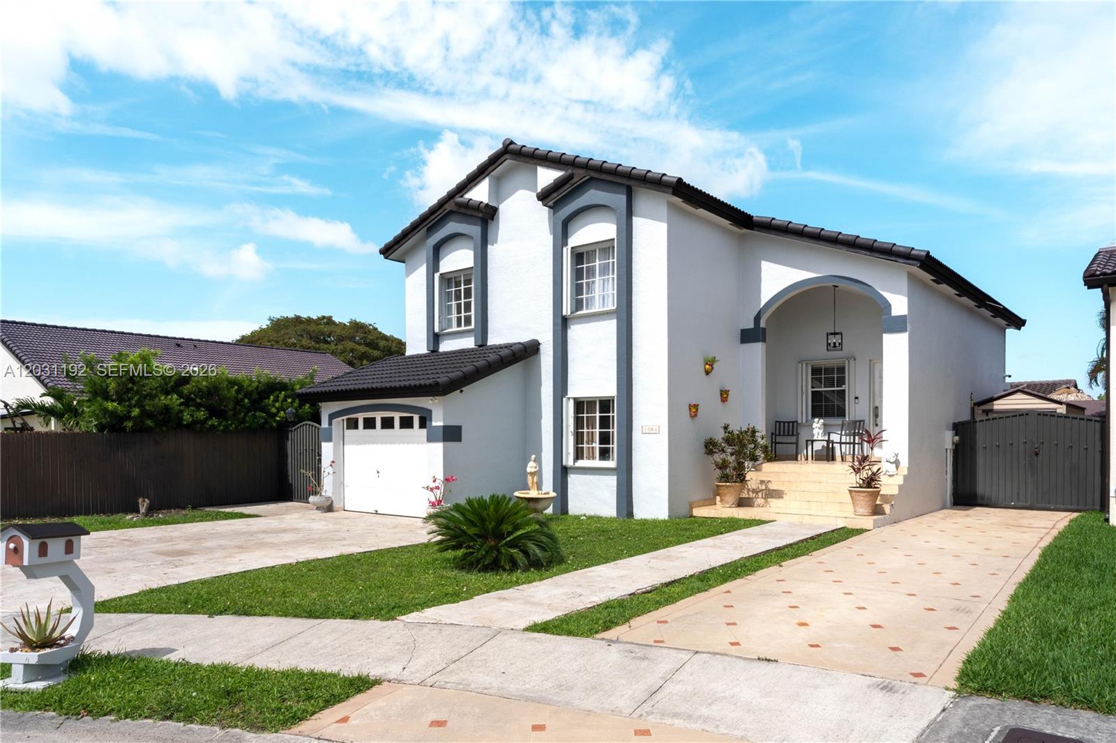 RIVIERA WEST - Residential