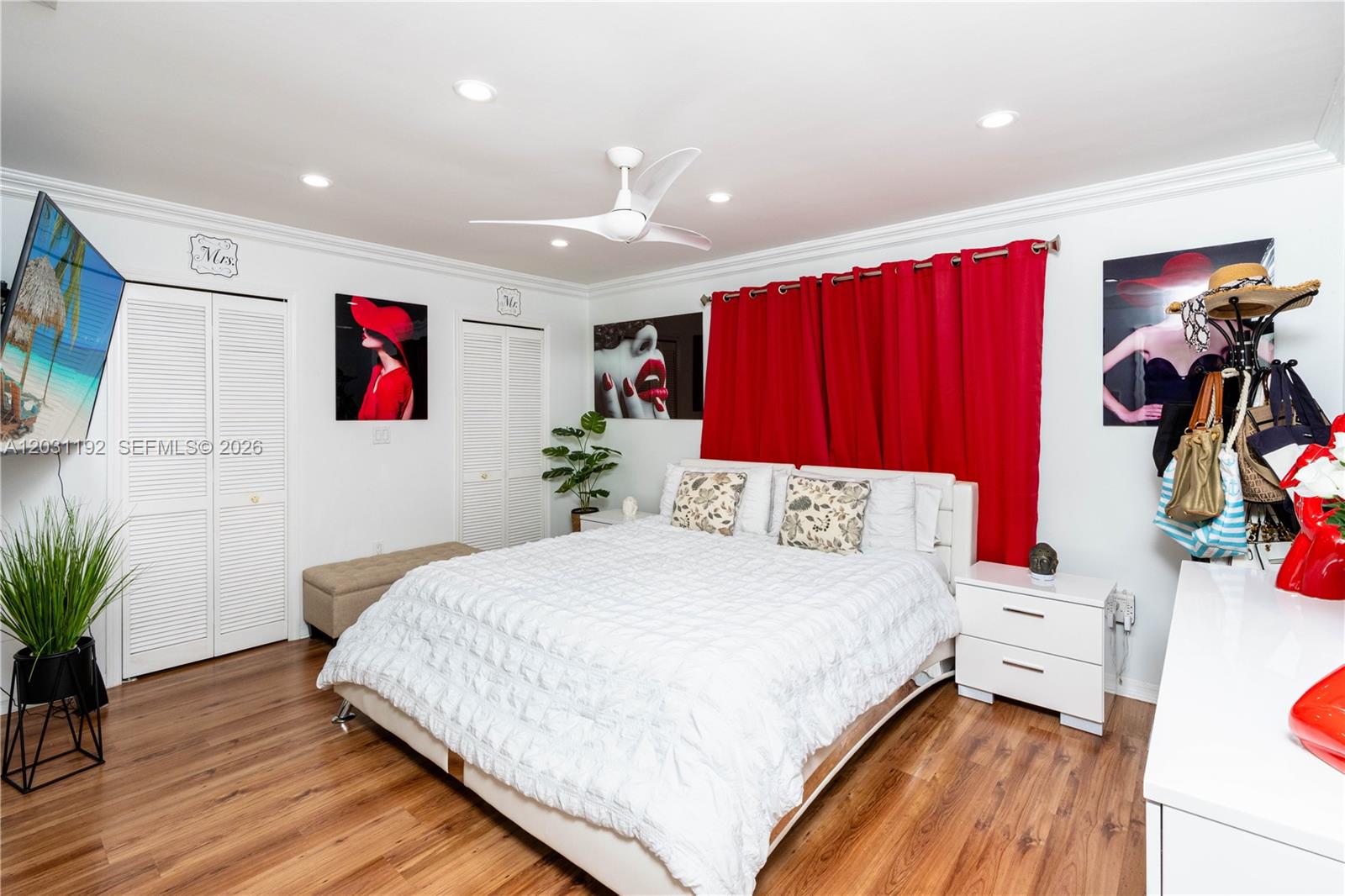 RIVIERA WEST - Residential