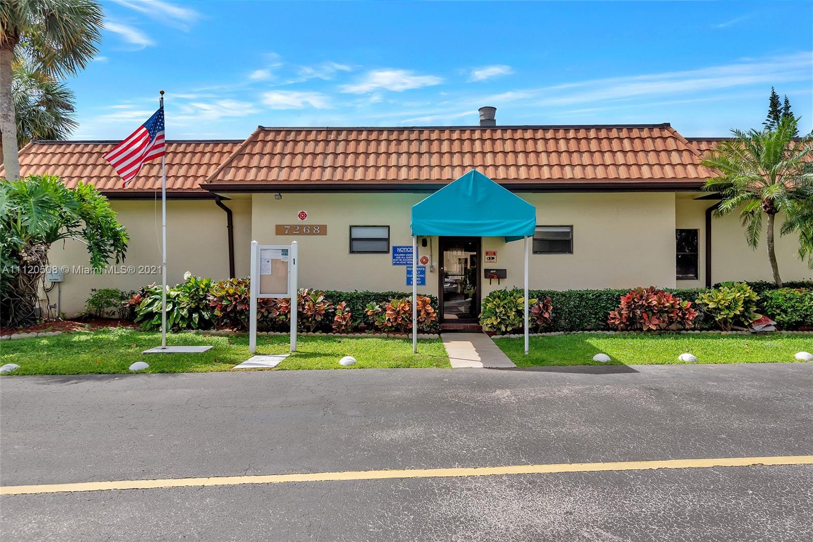 LUCERNE LAKES GOLF COLONY - Residential
