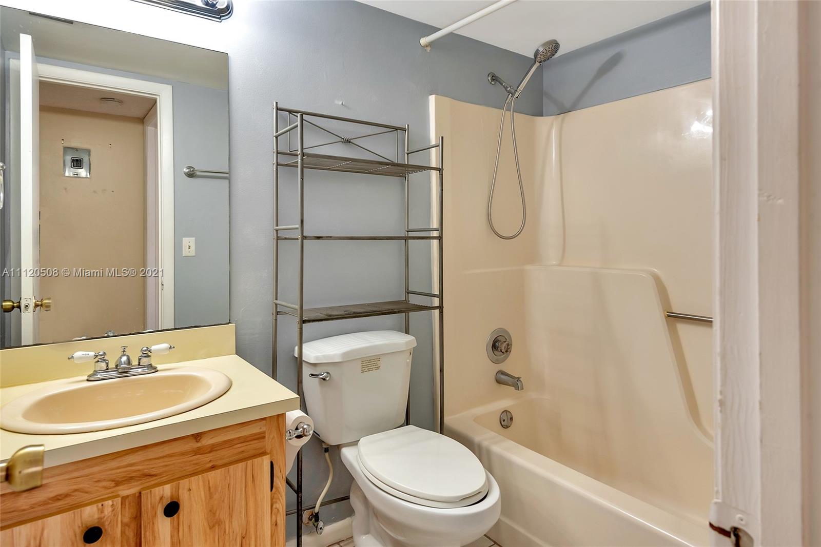 LUCERNE LAKES GOLF COLONY - Residential