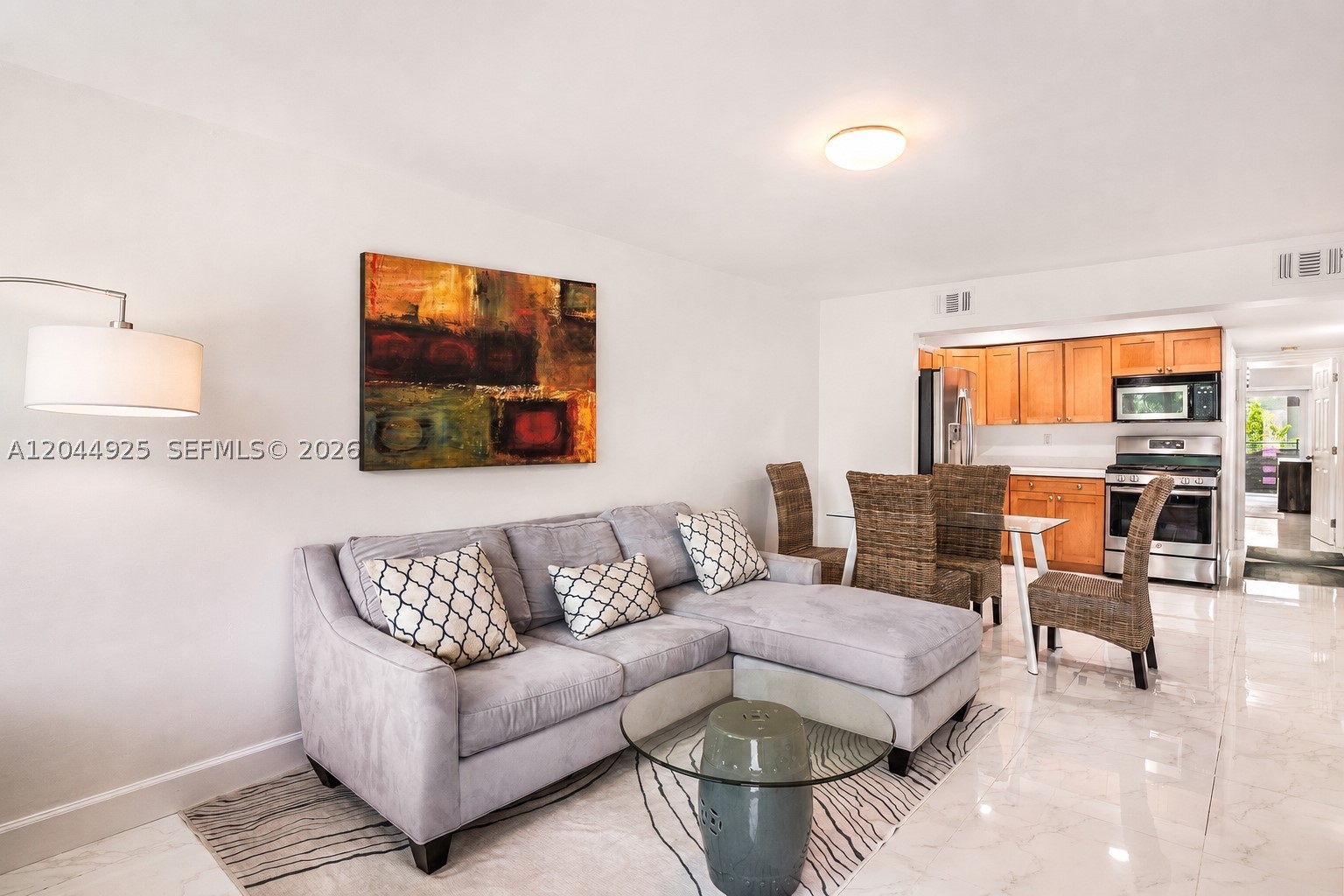 ISLAND CLUB OF SOUTH BEACH - Residential