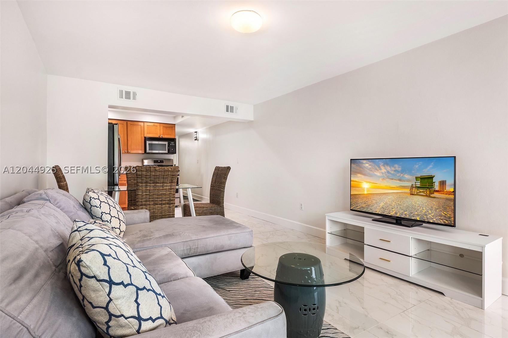 ISLAND CLUB OF SOUTH BEACH - Residential