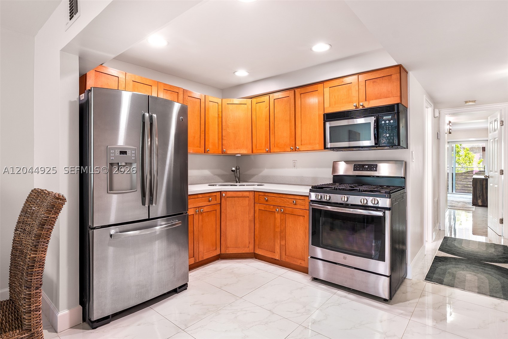 ISLAND CLUB OF SOUTH BEACH - Residential