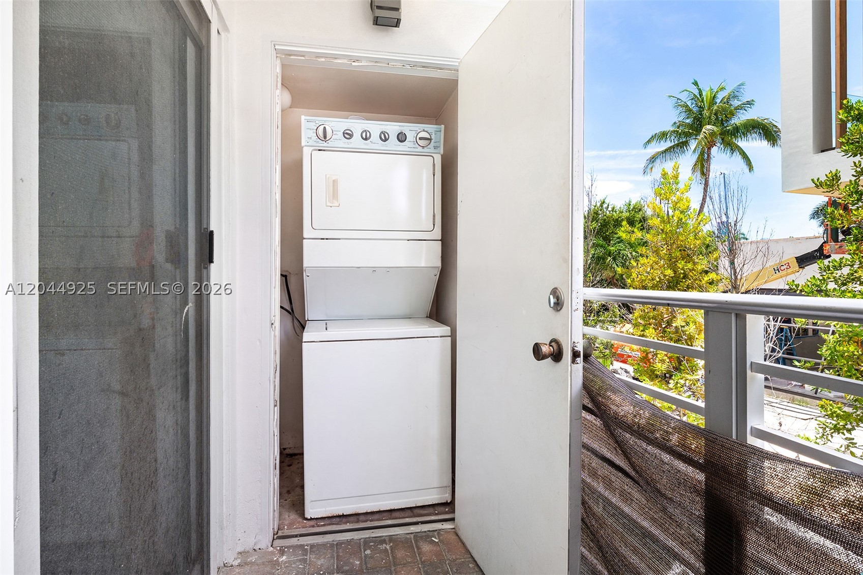 ISLAND CLUB OF SOUTH BEACH - Residential