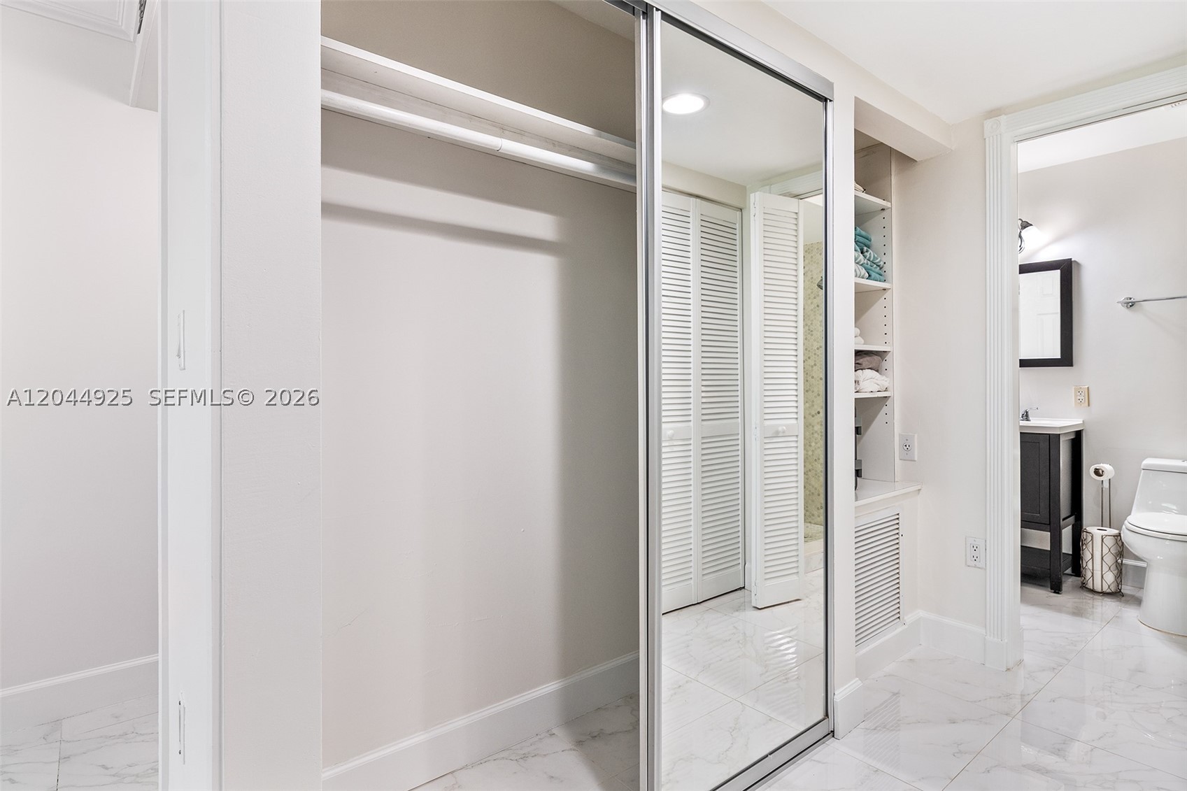 ISLAND CLUB OF SOUTH BEACH - Residential