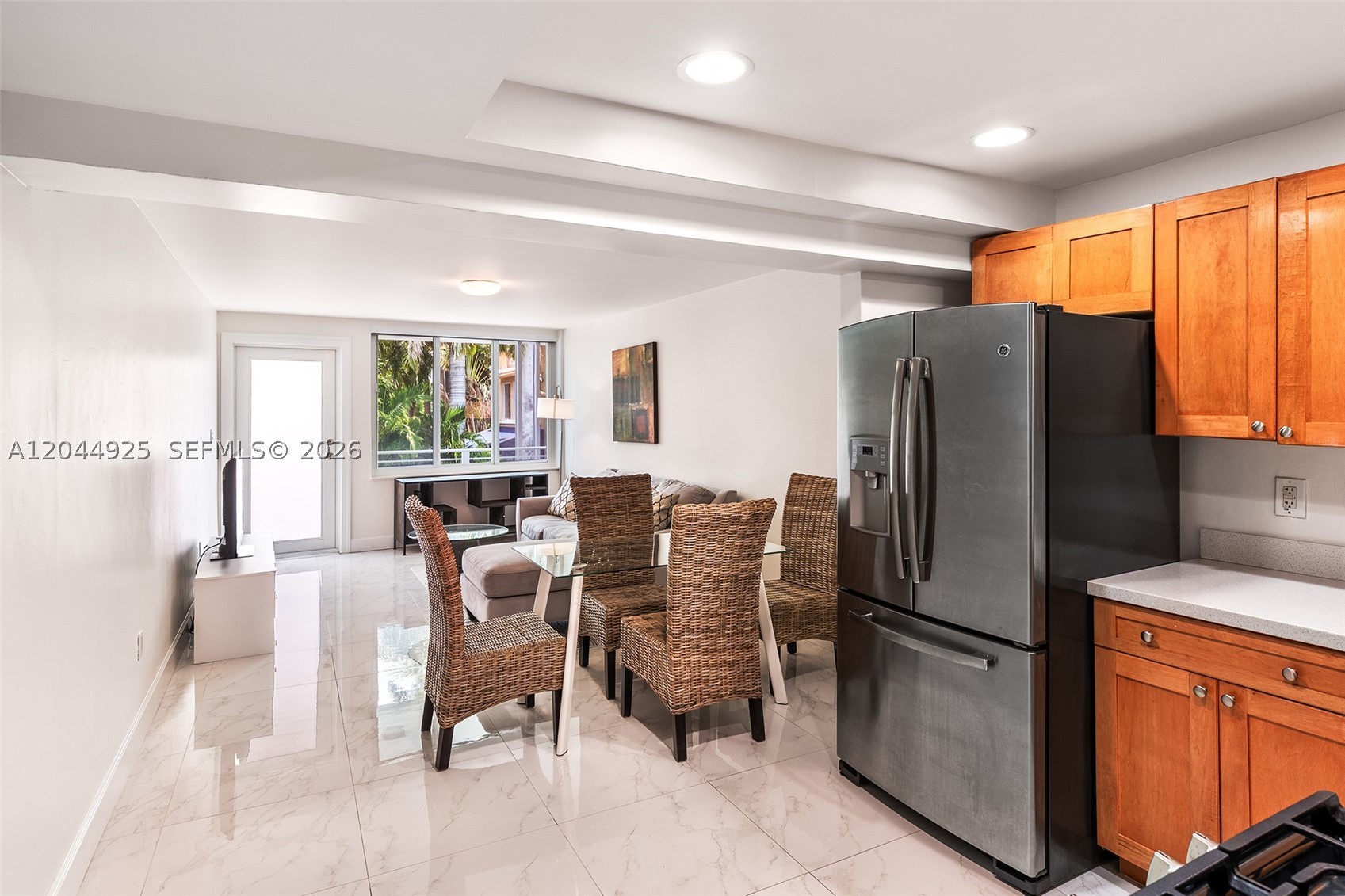 ISLAND CLUB OF SOUTH BEACH - Residential