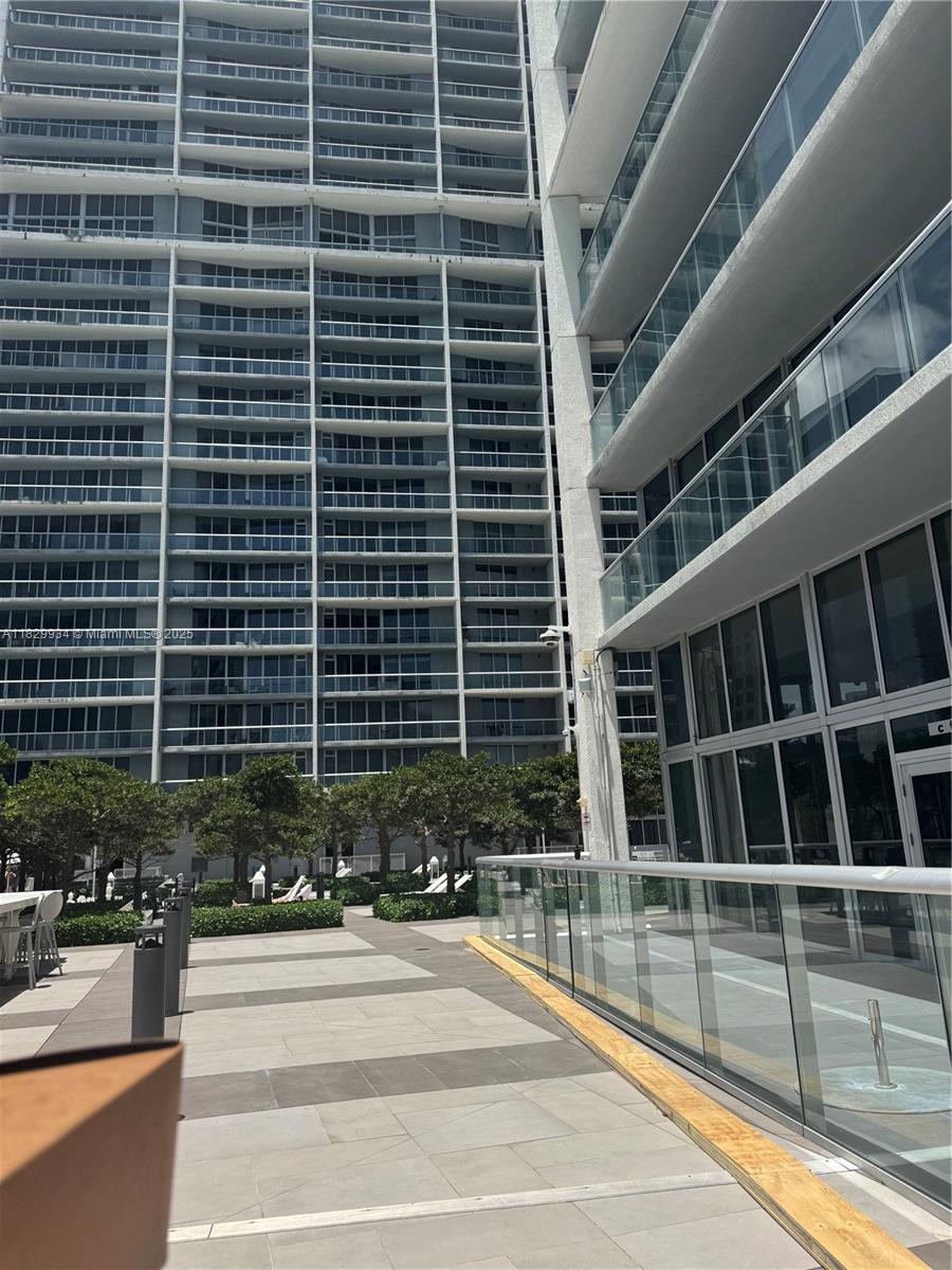 ICONBRICKELL CONDO NO 1 - Residential