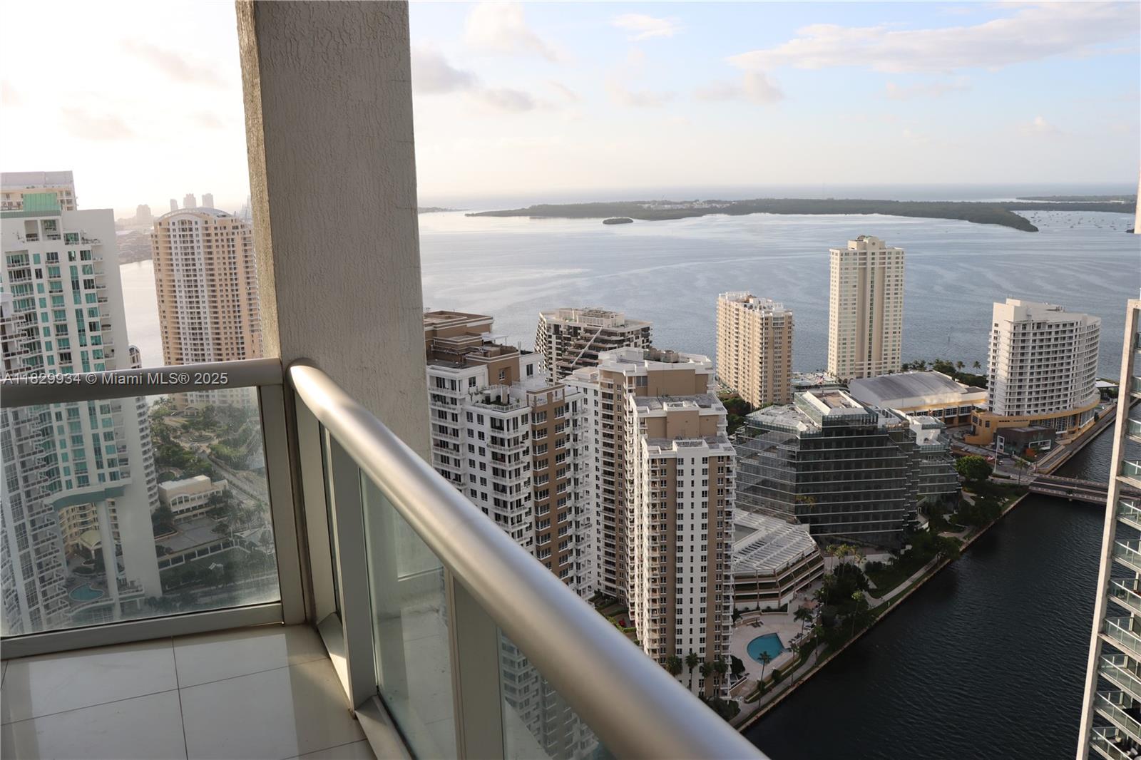 ICONBRICKELL CONDO NO 1 - Residential