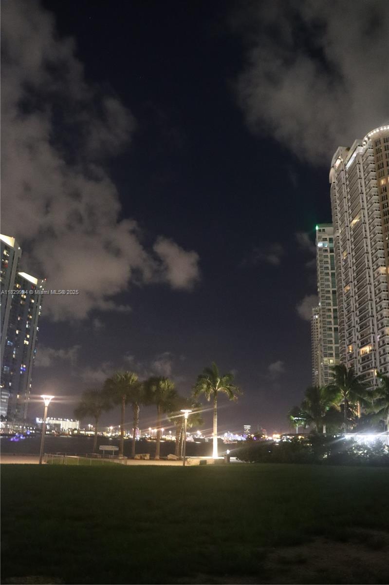 ICONBRICKELL CONDO NO 1 - Residential