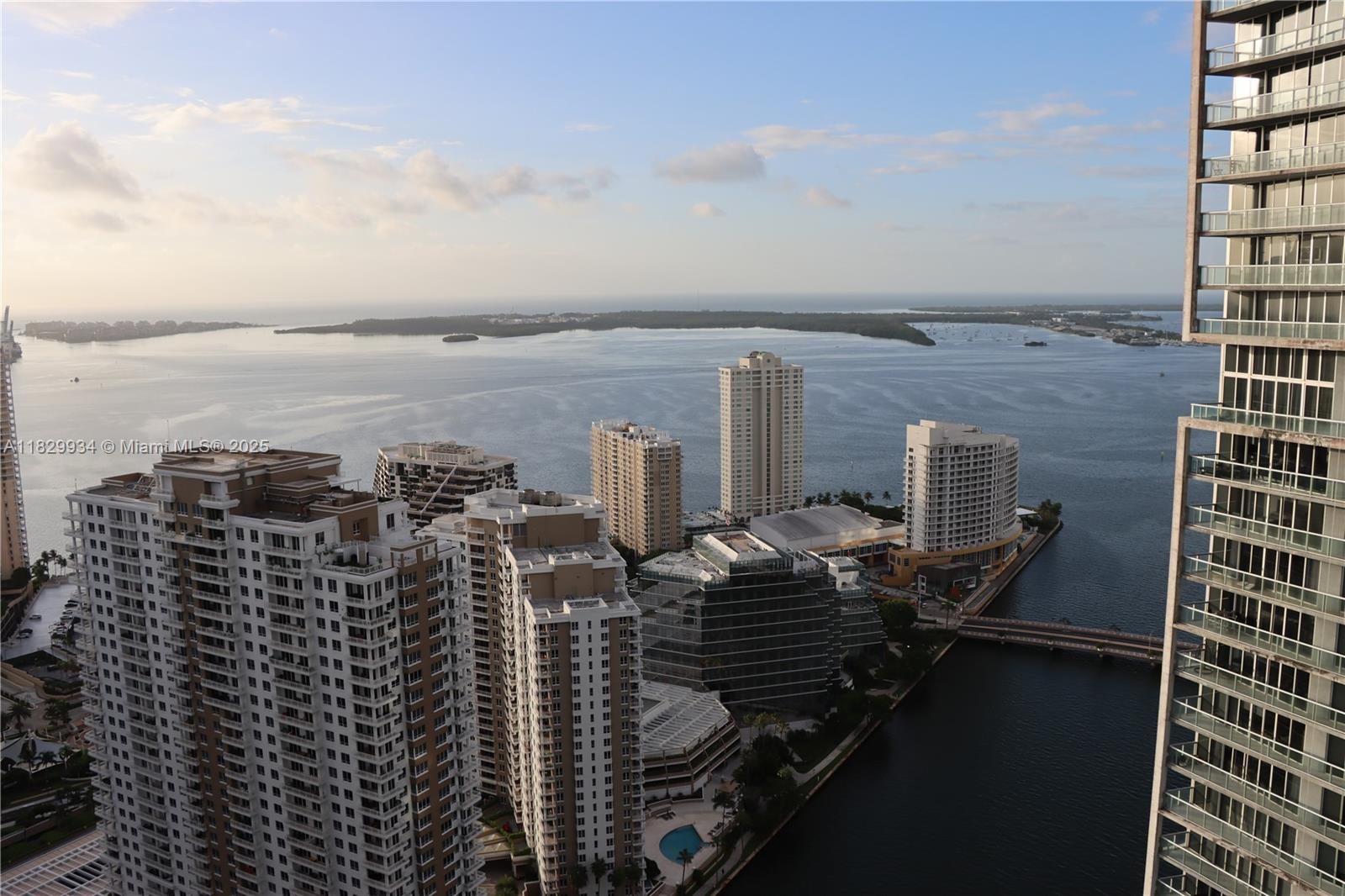 ICONBRICKELL CONDO NO 1 - Residential