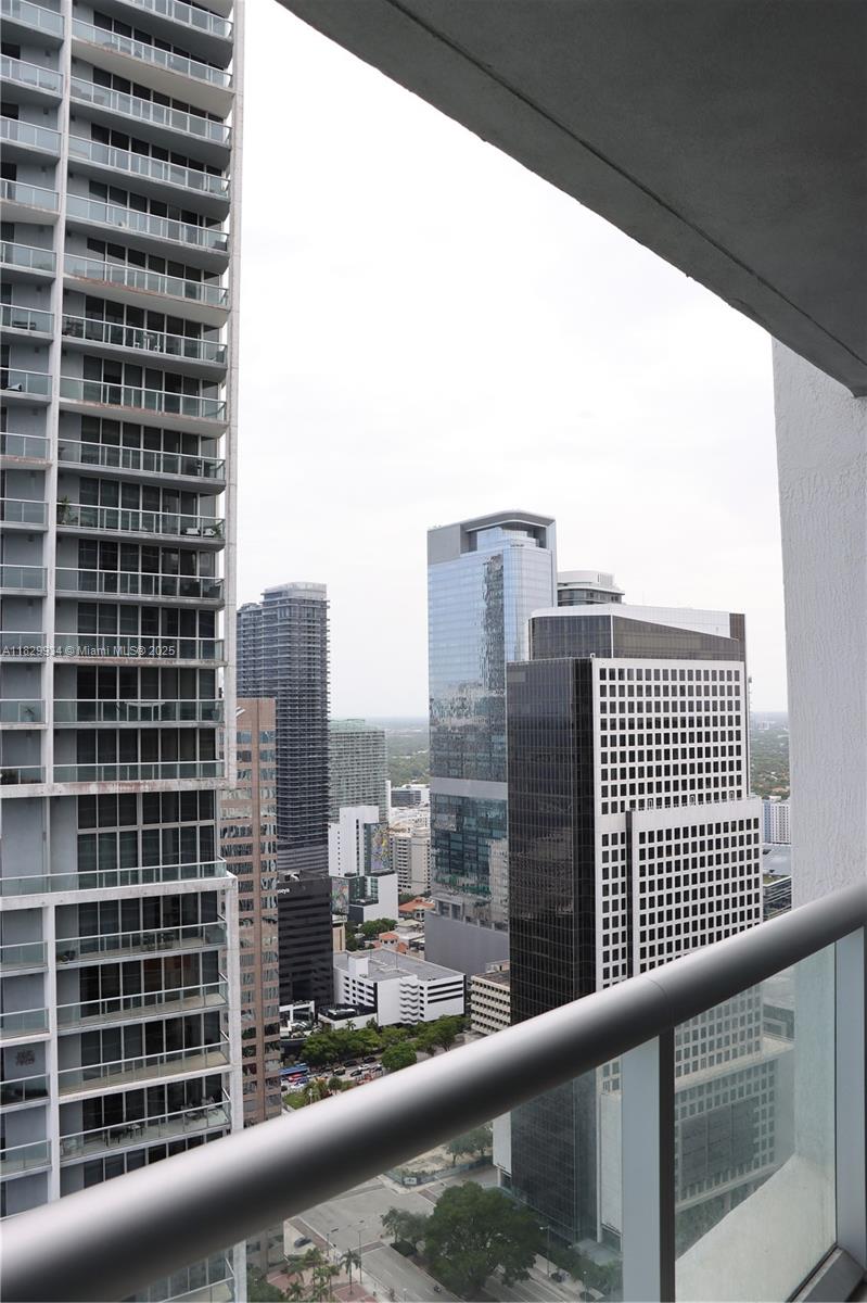 ICONBRICKELL CONDO NO 1 - Residential