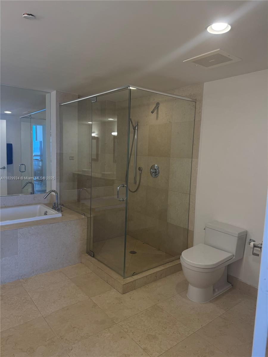 ICONBRICKELL CONDO NO 1 - Residential