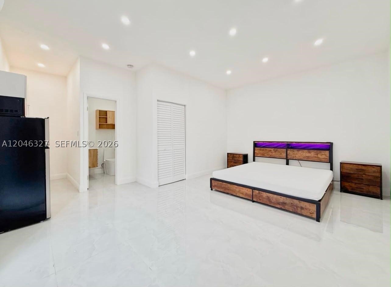 RAULS PLACE AT OASIS - Residential